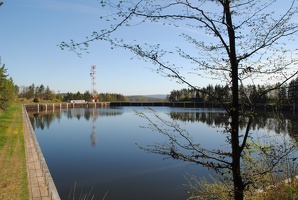 Horní nádrž vodní elektrárny Štěchovice z druhé strany