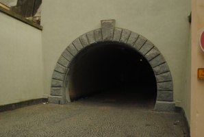 Tunel pod Vítkovem mezi Křižíkovou a Tachovským náměstím