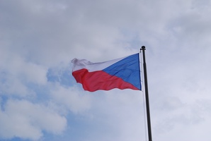 Vlajka u národního památníku na Vítkově