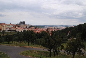 Výhled na Prahu z Petřínských sadů