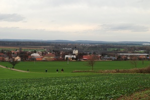 Výhled na Novou Ves u Kolína z vrchu Bedřichov