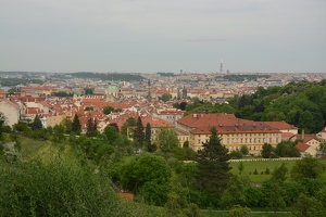 Výhled na Prahu z Petřínských sadů