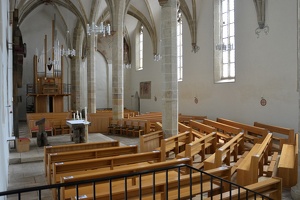 Interiér kostela svatého Heinricha v Pirně