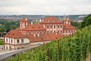 Výhled na Trojský zámek z vinice svaté Kláry