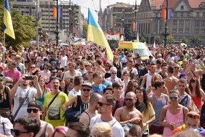 Průvod Prague Pride 2015 na Čechově mostě