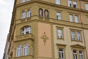 Ornamenty na fasádě v ulici Pod Slovany