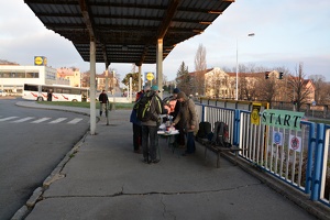 Start pochodu na autobusovém nádraží Kladno