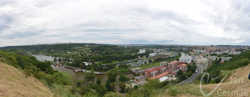 Panoramatický výhled na Prahu od Baby