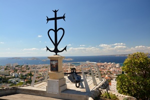 Výhled na Marseille z Notre Dame de la Garde