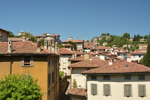 Výhled na Bergamo z via Solata